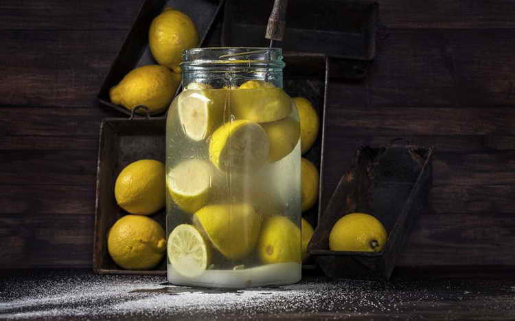 Смесь лимонного сока, водки и яичной скорлупы при атопическом дерматите