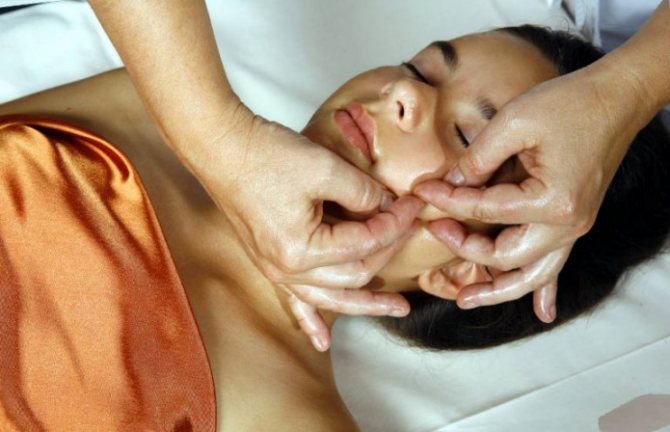 Spanish facial massage technique