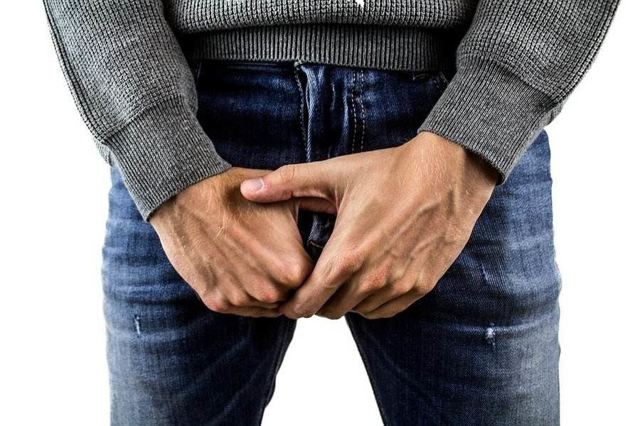 Itching of the scrotum in men - causes and treatment at home
